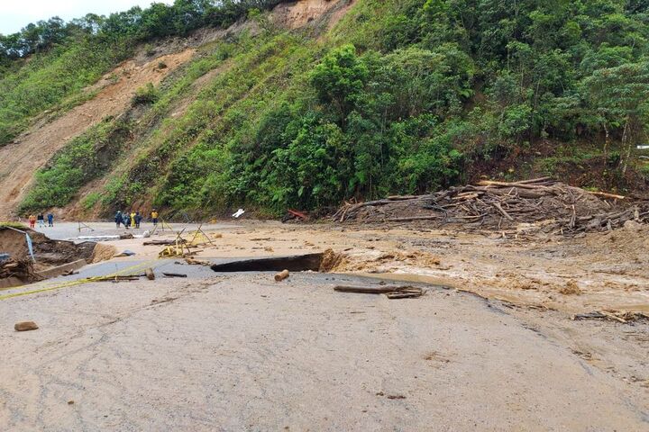 Gobernador del Caquetá busca soluciones para habilitar vía Florencia-suaza