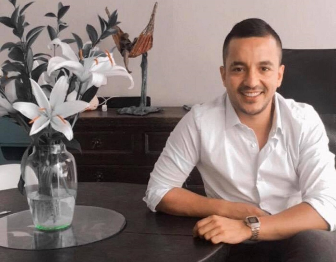 Recompensa por información del docente e ingeniero desaparecido.