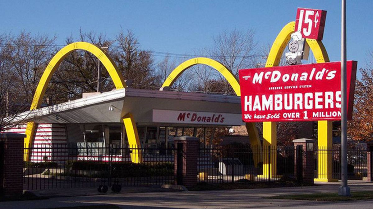 McDonald's cerró oficinas temporalmente.