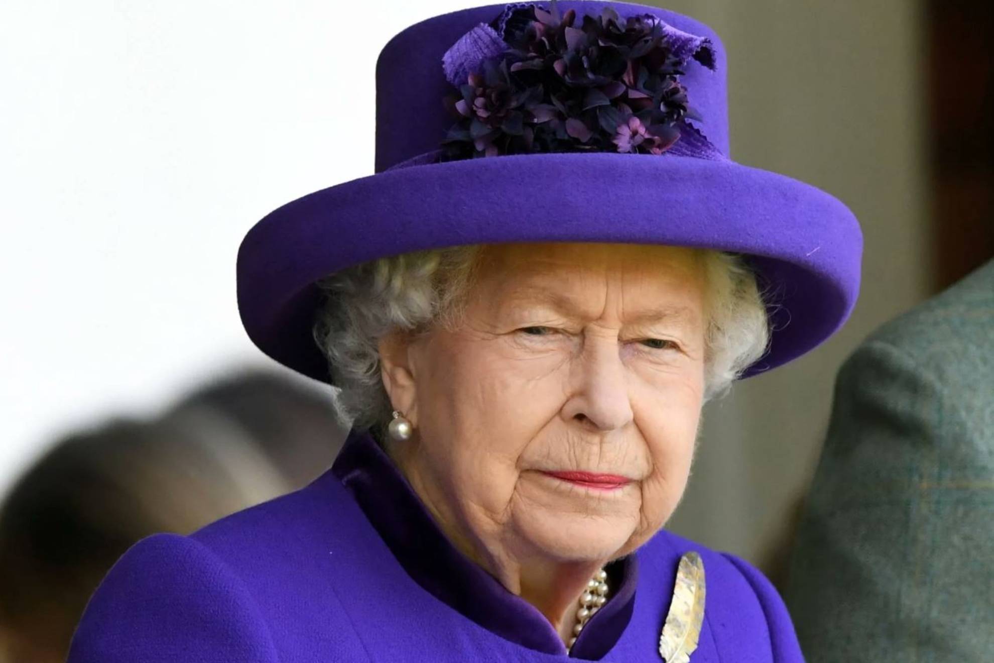 Preocupa el estado de salud de la Reina Isabel II; está bajo supervisión médica hace días