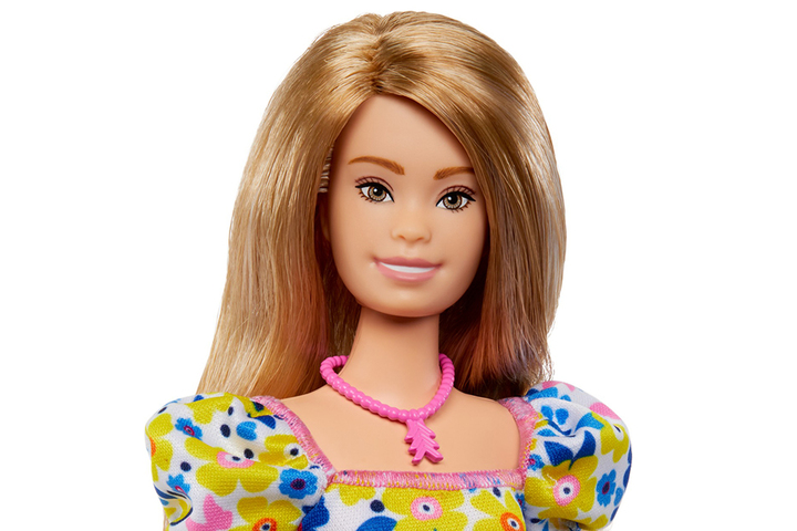 Mattel ha presentado de forma oficial a la primera Barbie con síndrome de Down