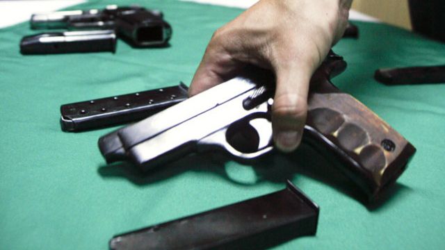 Presencia de armas de fuego ilegales.