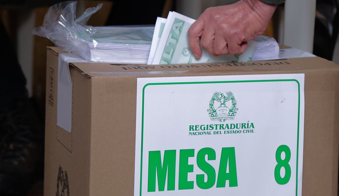 Pese a las alertas no trasladarán mesas de votación