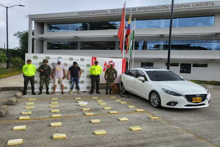 Los cogieron en la calle cargados