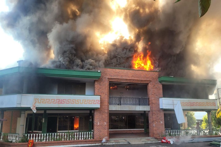 Incendio en la Universidad de la Amazonia deja millonarias perdidas