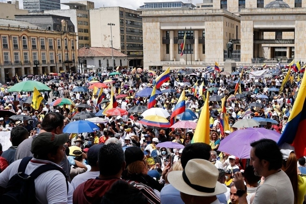 Marchas en Colombia: Petro Lidera Protesta Tras Revés Legislativo