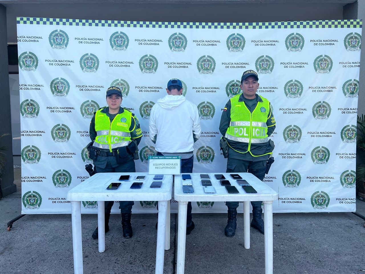 Hombre fue capturado por robar celulares.