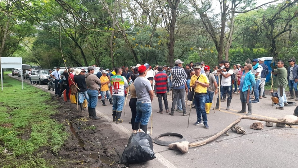 Cerrada la vía que comunica a Naranjal con Timaná, Huila
