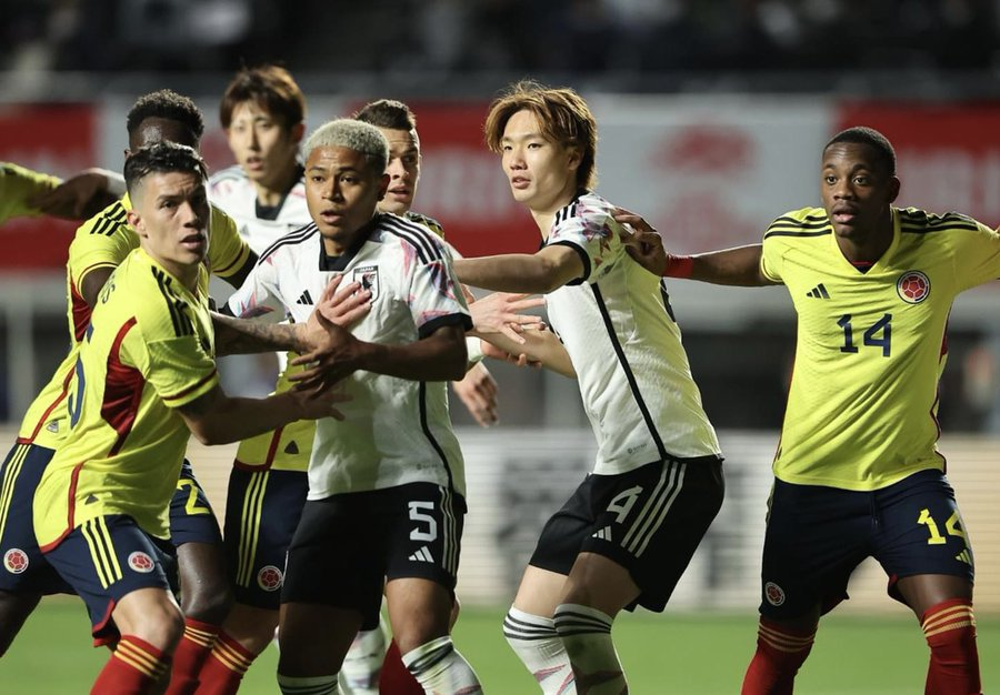 2 - 1 quedó el partido Colombia - Japón