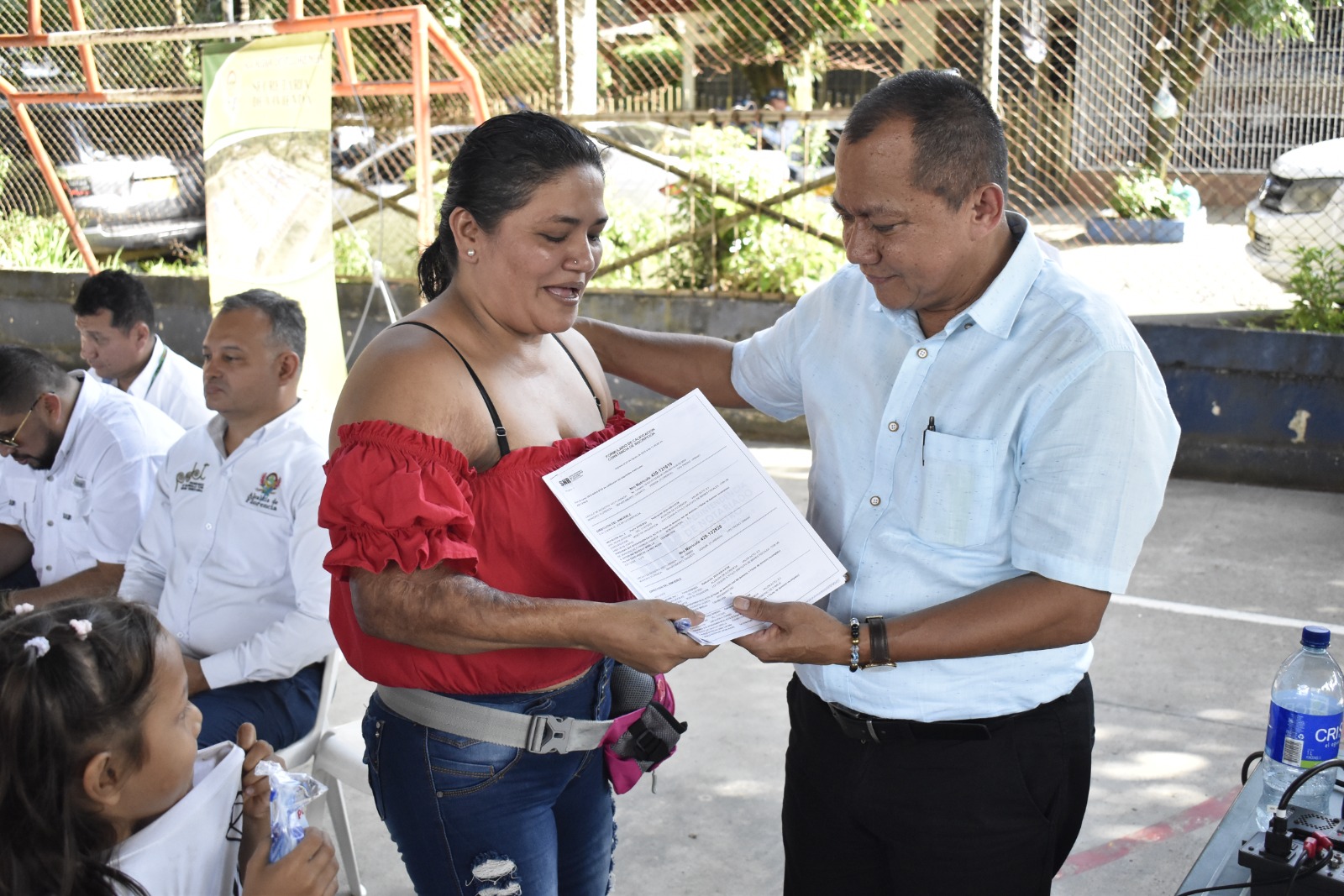 Alcaldía de Florencia entregó 404 títulos de vivienda