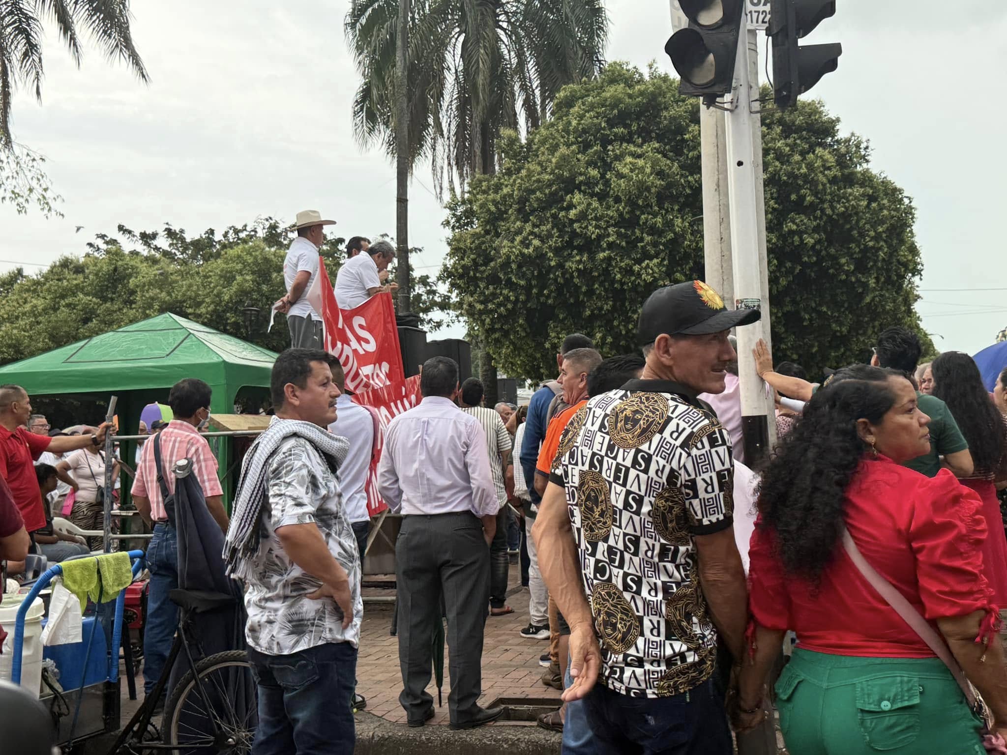 Siguen las protestas por costos del predial