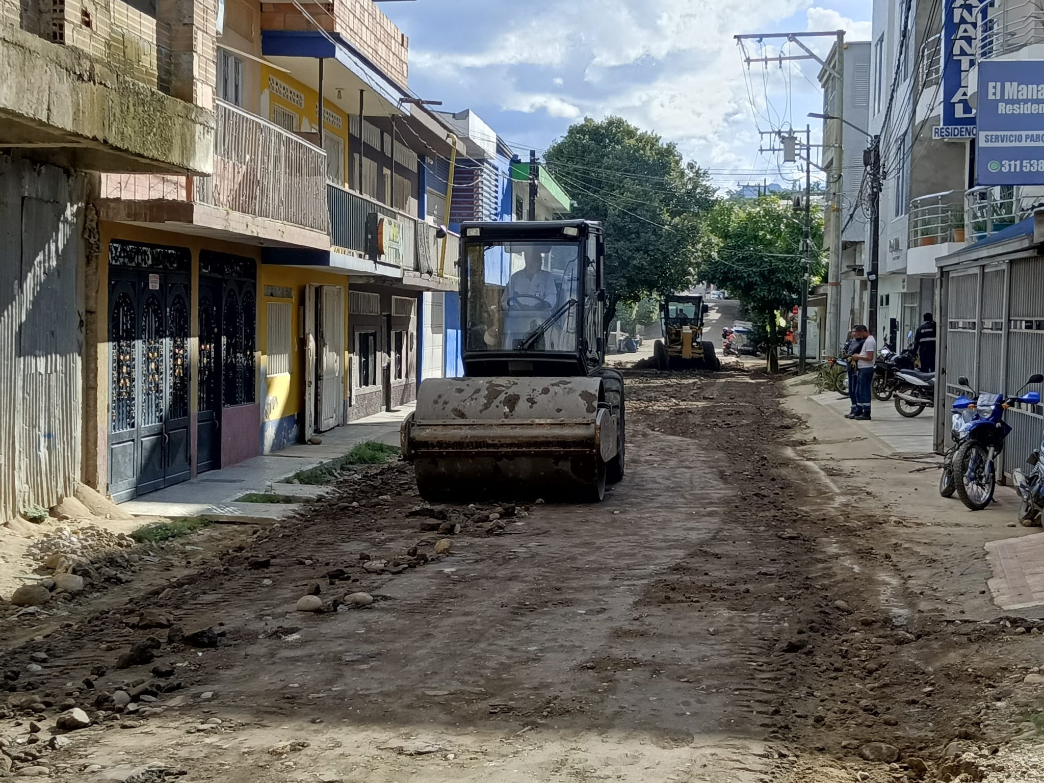Avanza mejoramiento vial en Florencia