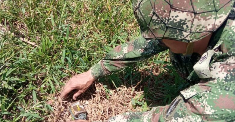Ejército denuncia utilización de artefactos explosivos.