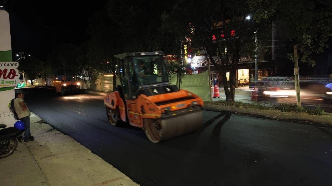 Empezó la pavimentación con asfalto caliente en Florencia