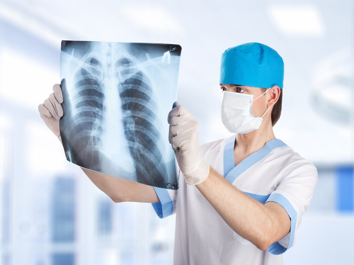 Inauguran moderno servicio de rayos X en el centro de salud de curillo