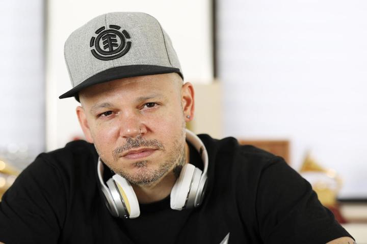 Residente prepara la salida de su propia cerveza al mercado