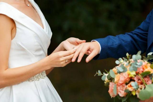 Luego de diez meses de matrimonio descubrió que su esposo era una mujer