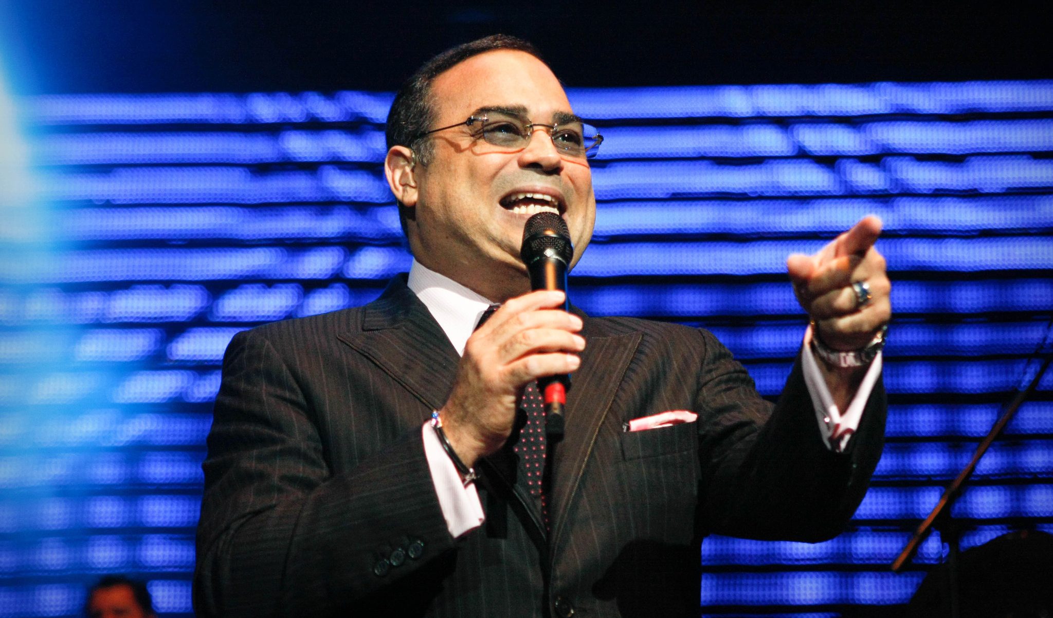 Gilberto Santa Rosa se presentará en Bogotá con su gira 'Camínalo'