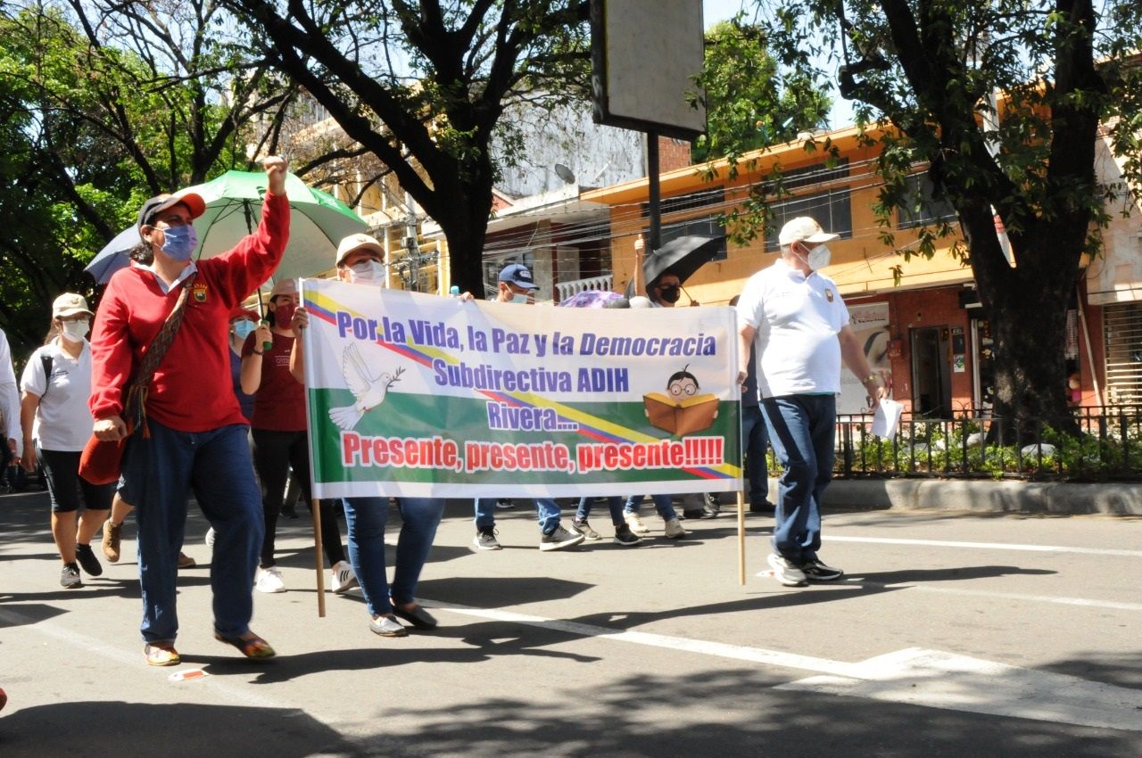 [AUDIO] Están negando permisos sindicales a los maestros