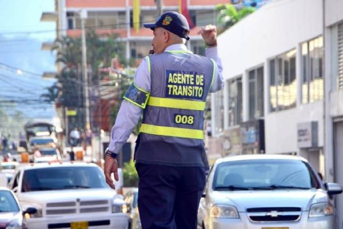Comienza la regulación de transito por parte de guardas civiles.
