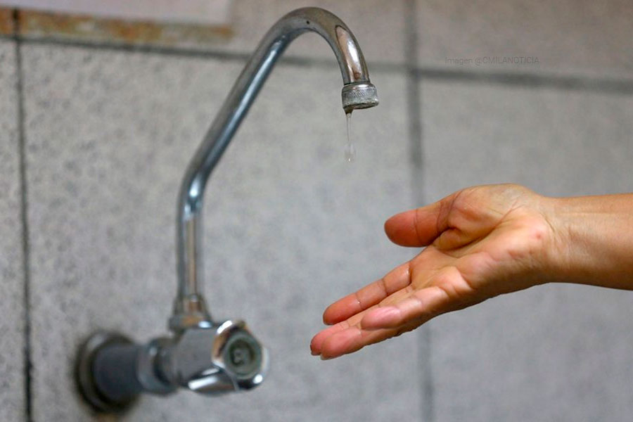 100 municipios con desabastecimiento de agua en Colombia según la Unidad Nacional de Gestión de Riesgo.