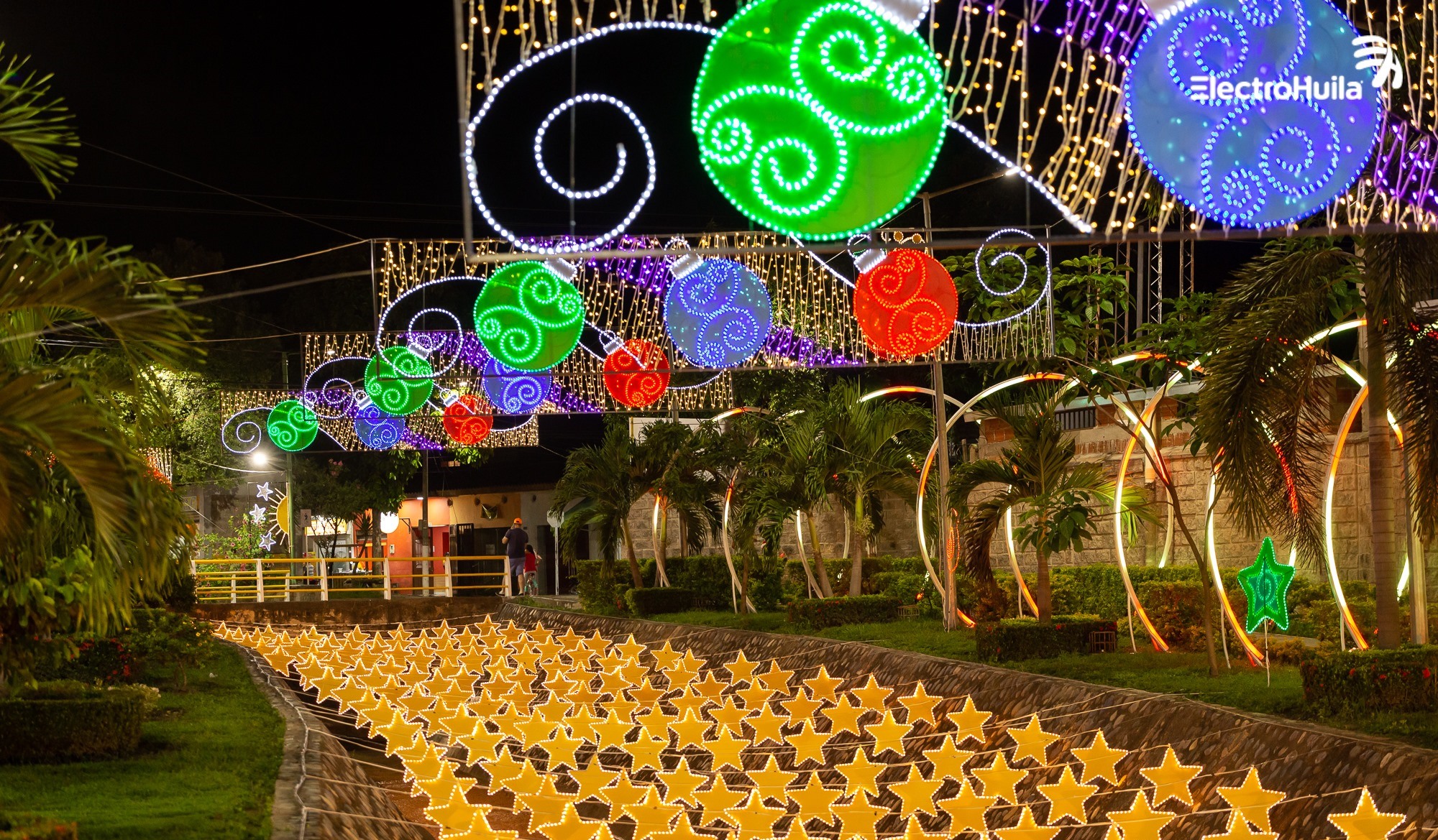[AUDIO] Alumbrado navideño sigue a la espera
