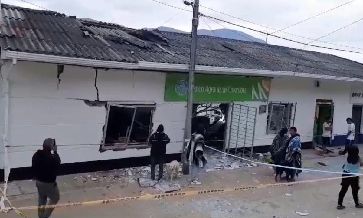 Ataque al Banco Agrario en Jambaló, Cauca, afectará a los beneficiarios de la renta ciudadana