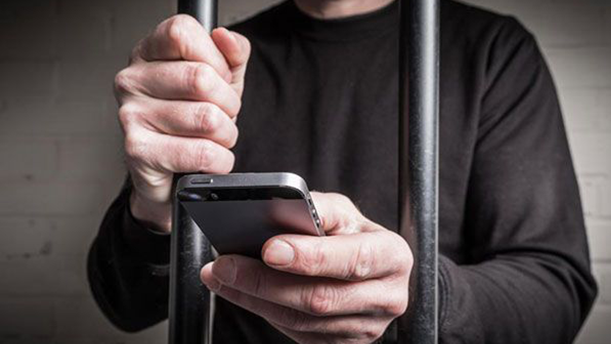 Nueva tecnología para inhibir la señal de celular en las cárceles.