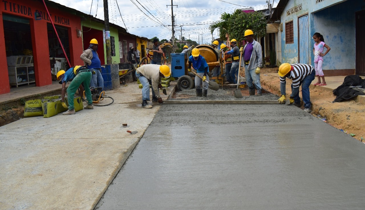 Inicia la pavimentación de 41 cuadras en la salida Pitalito hacia el municipio de Palestina