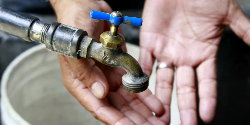 Anuncian corte en el servicio de agua potable hoy jueves.