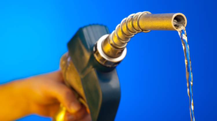 Camioneros rechazan nueva alza en los combustibles