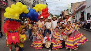 𝗔𝘀í 𝘀𝗲 𝘁𝗼𝗺ó 𝗲𝗹 𝗳𝗼𝗹𝗰𝗹𝗼𝗿𝗲 𝘀𝘂𝗿𝗰𝗼𝗹𝗼𝗺𝗯𝗶𝗮𝗻𝗼 𝗹𝗮𝘀 𝗰𝗮𝗹𝗹𝗲𝘀 𝗱𝗲 𝗣𝗶𝘁𝗮𝗹𝗶𝘁𝗼