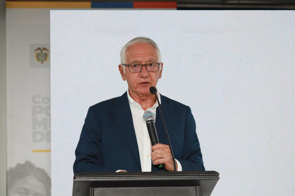 Gobierno anuncia capitalización de Nueva EPS y evalúa posible fusión con Famisanar