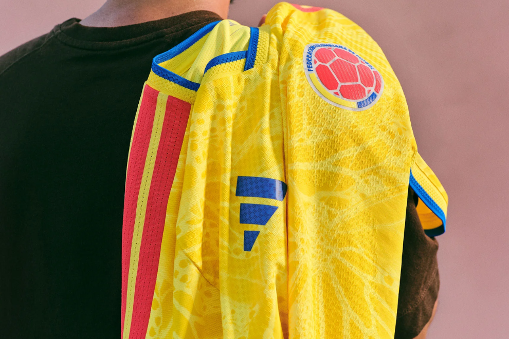 Piden prohibir camiseta de la Selección a Cepeda