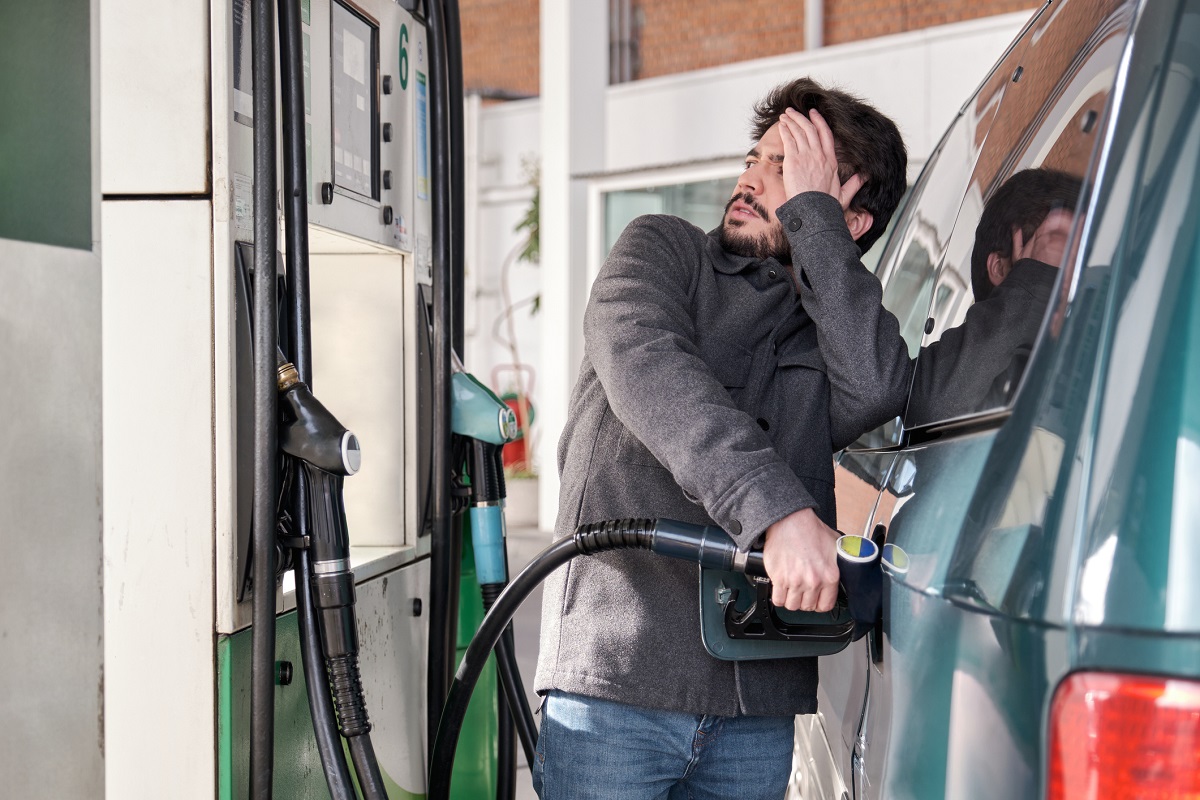 Precio de la gasolina continuará subiendo hasta llegar a $15.500 a final de año