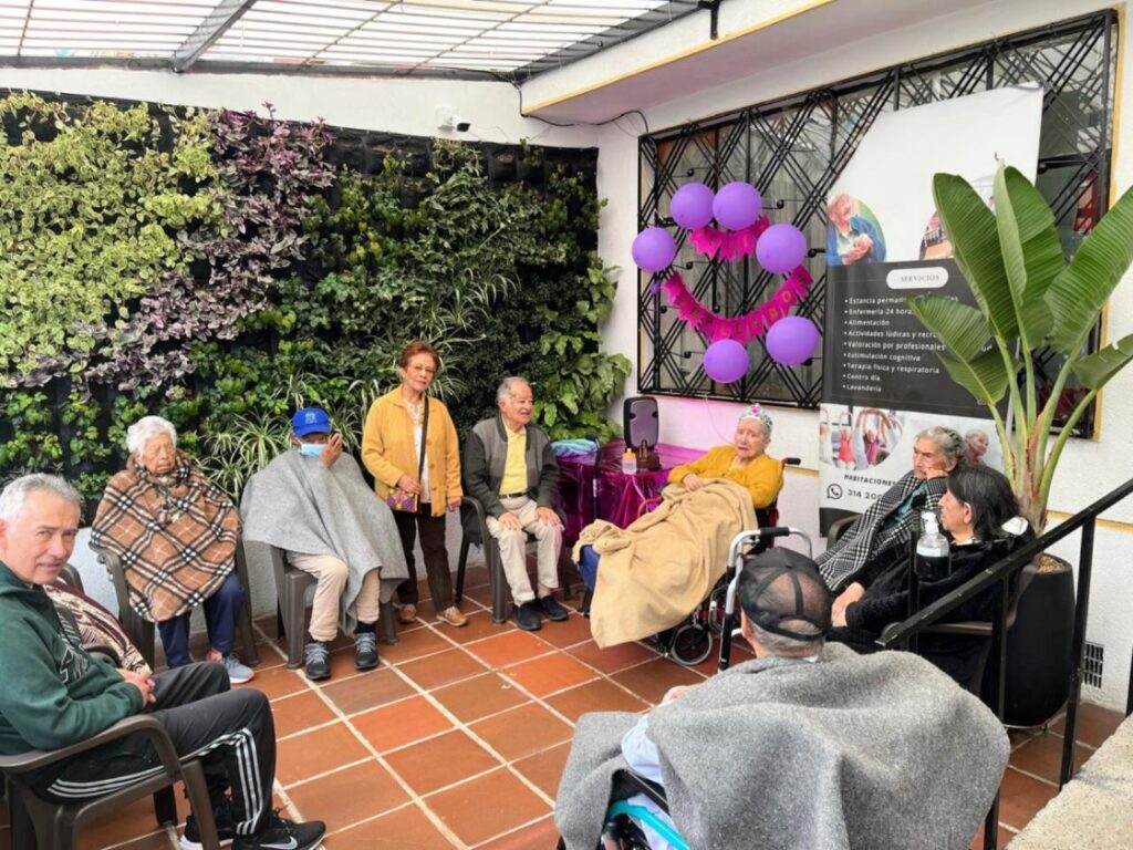 𝐇𝐨𝐠𝐚𝐫 𝐠𝐞𝐫𝐢á𝐭𝐫𝐢𝐜𝐨 𝐞𝐧 𝐏𝐢𝐭𝐚𝐥𝐢𝐭𝐨 𝐚𝐥 𝐛𝐨𝐫𝐝𝐞 𝐝𝐞𝐥 𝐝𝐞𝐬𝐚𝐥𝐨𝐣𝐨