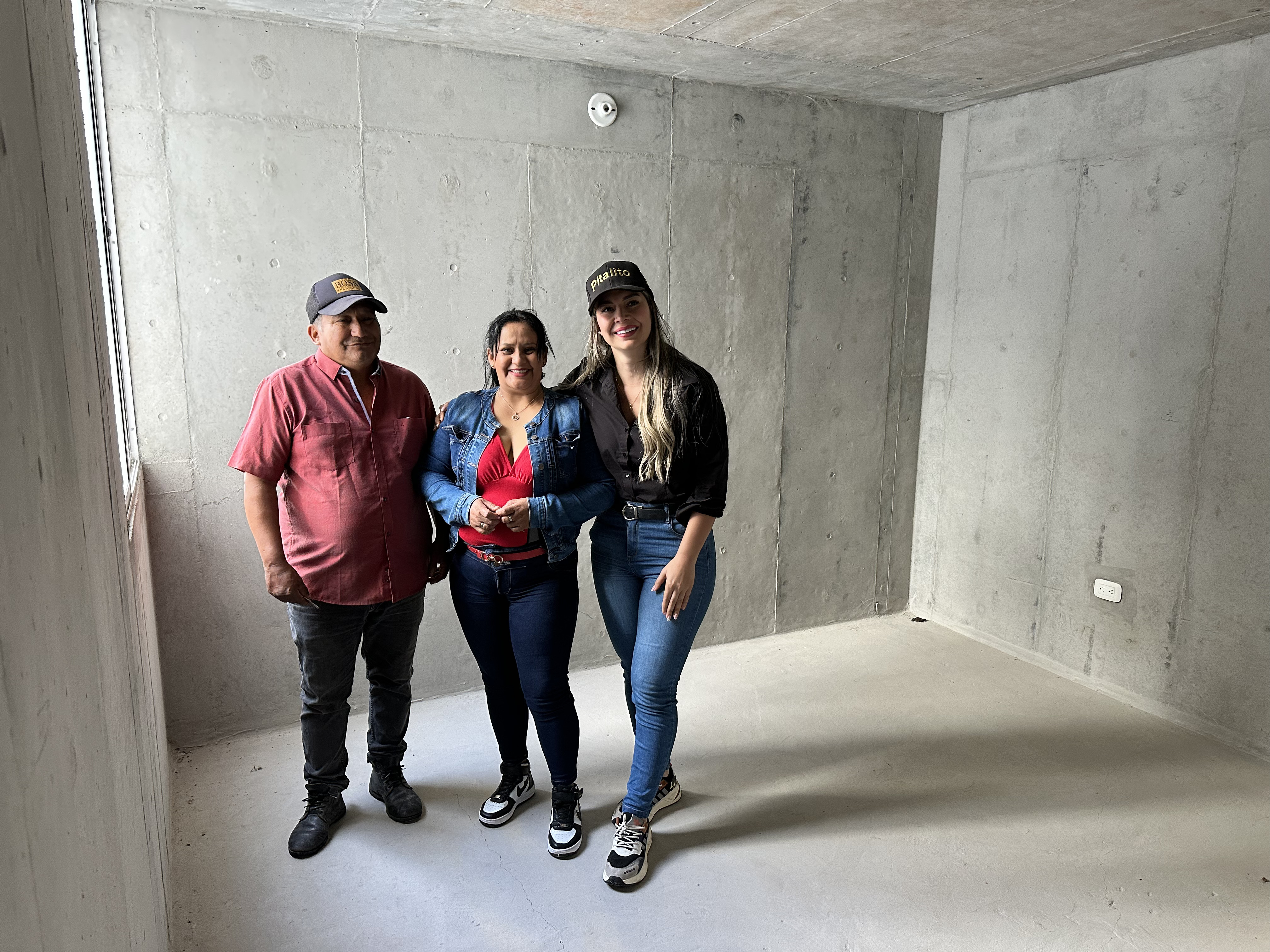 Familias laboyanas recibieron vivienda propia