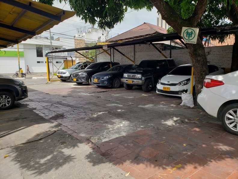 Se preparan operativos para parqueaderos ilegales