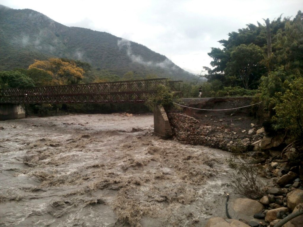 En Colombia Huila existe riesgo de quedar incomunicados