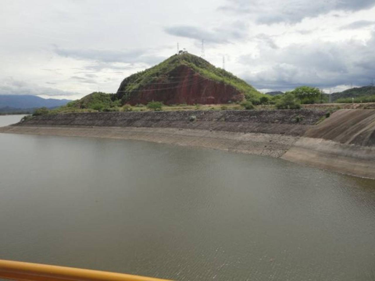 Lluvias han aumentado niveles de embalses del Huila
