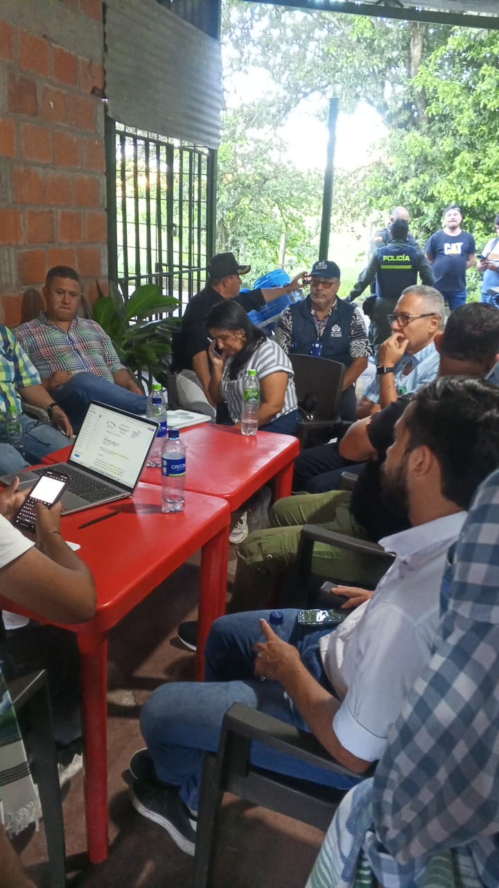 En un mes deben cumplirse los acuerdos entre transportadores del Norte del Huila y administración municipal