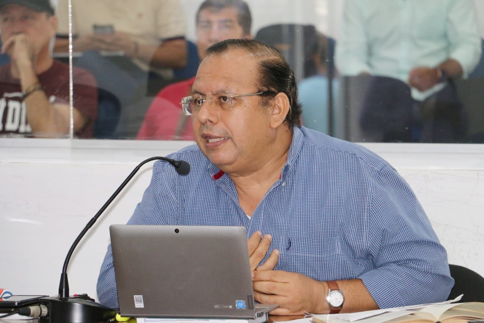 "No hay justificación técnica para cambio de medidores": Concejal Miller Osorio