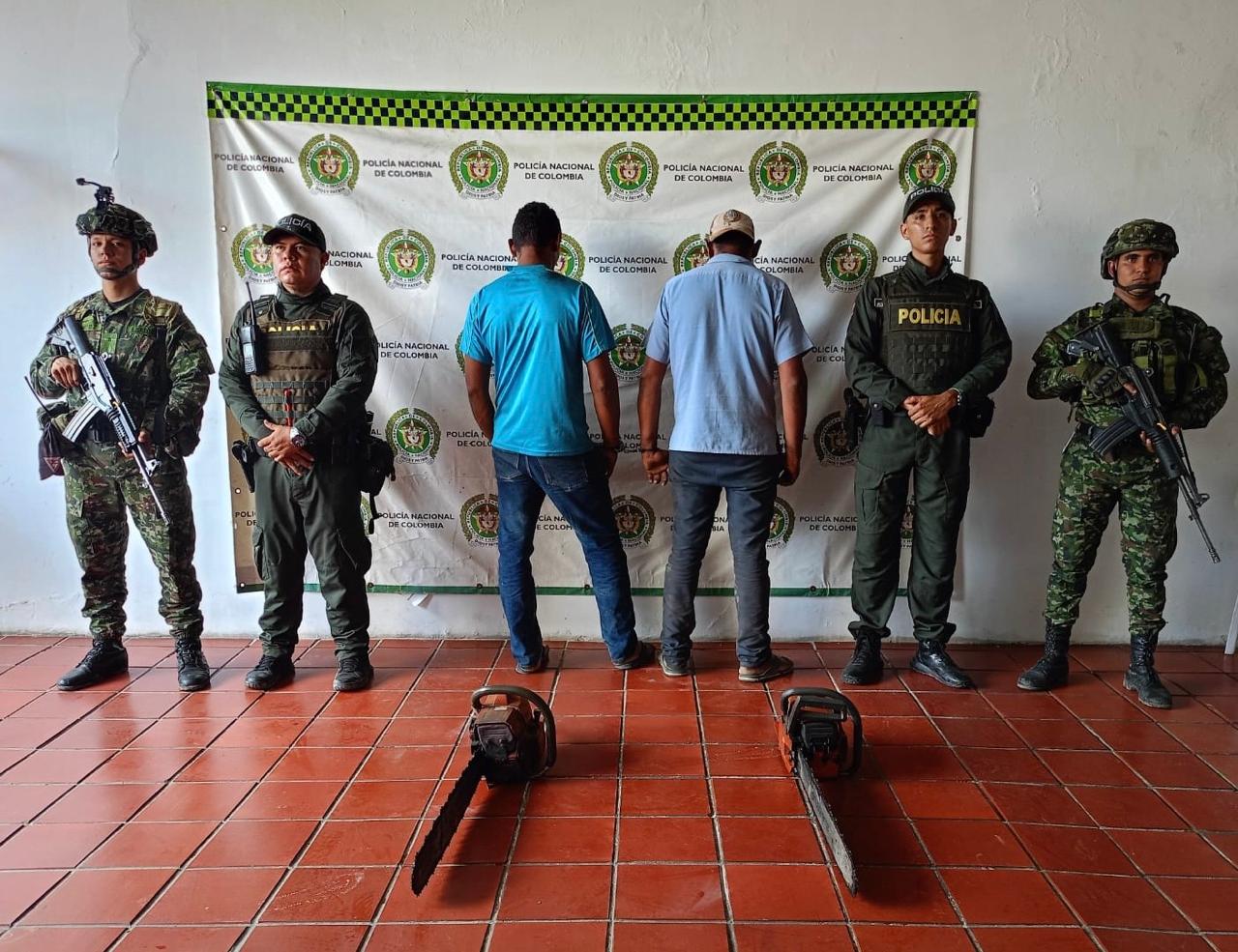 ¡Golpe a la tala ilegal en Villavieja! Capturan a dos personas y frenan millonaria producción de carbón vegetal