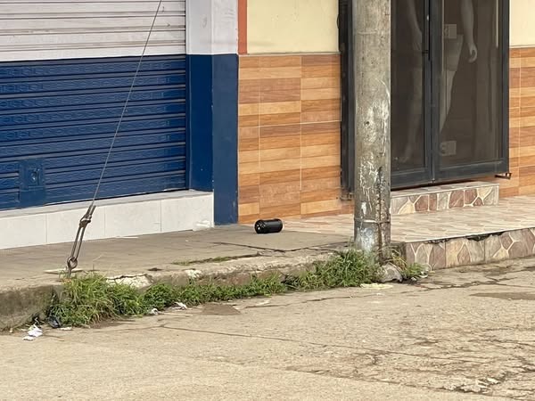 Intentan atentar contra local comercial en Campoalegre: lanzan artefacto explosivo que no detonó