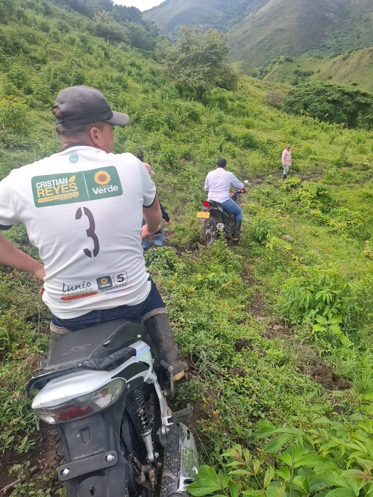 Alcalde de Colombia, Huila, alerta por graves afectaciones en zona rural debido a las lluvias