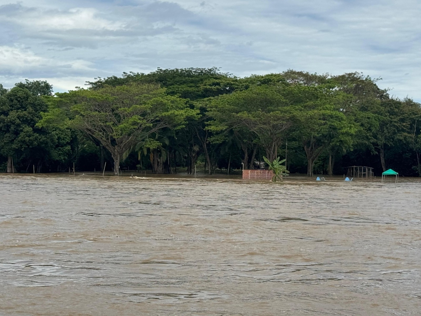 Autoridades mantienen monitoreo a caudal del río Magdalena