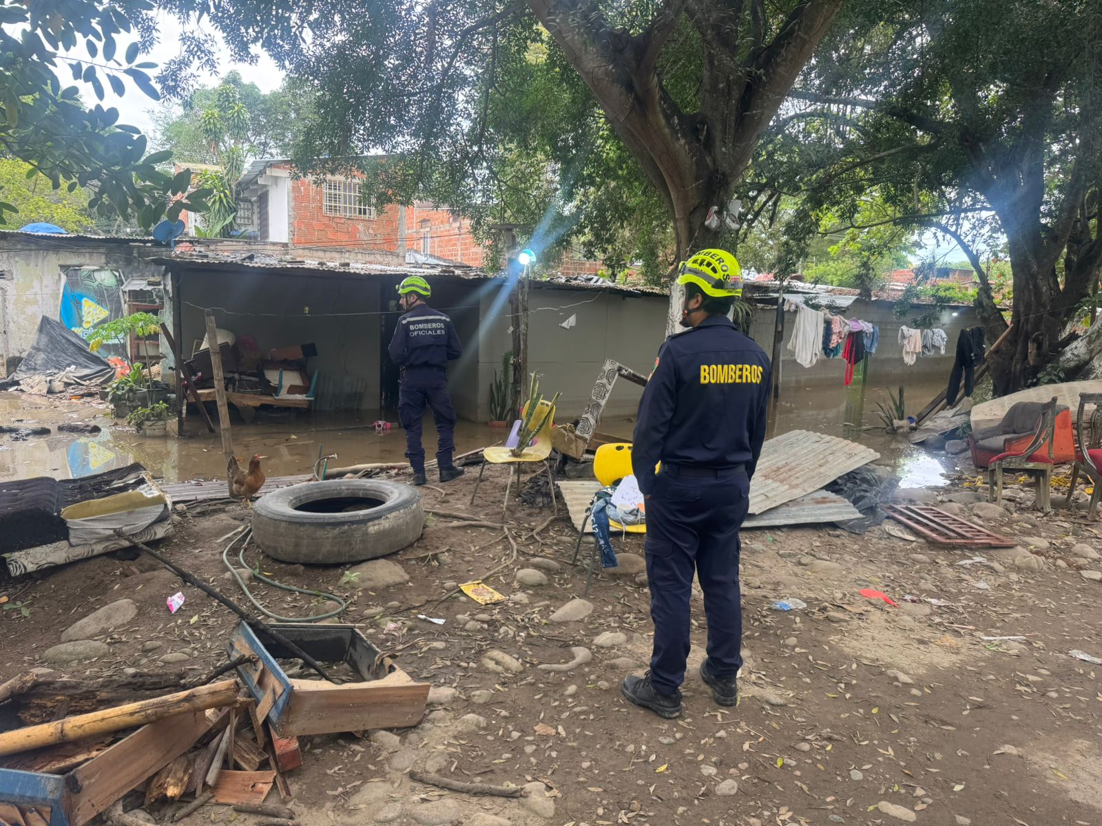 Mas de 30 familias resultaron damnificadas con inundaciones en la ciudad