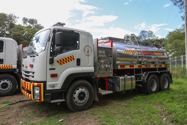 Evaluarán por última vez vehículos contra incendios antes de decidir su entrega a bomberos del Huila.