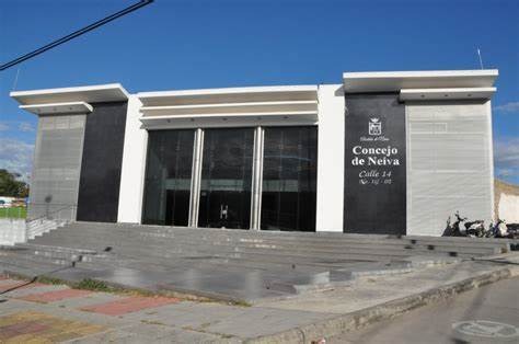 Aprueban venta de bienes obsoletos por los que se pagaban millonarios costos para su almacenamiento