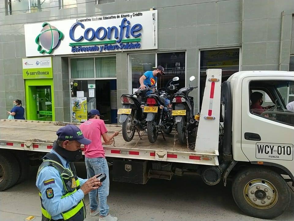 Movilidad, un dolor de cabeza en La Plata: 18 mil personas transitan por el microcentro el Fin de semana superando la capacidad de control
